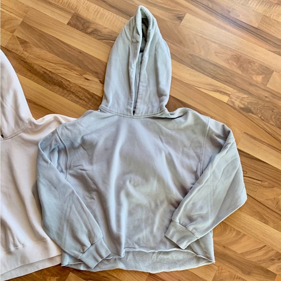 Two AC & F cropped Hoodies in Cream and Baby Blue💙FINAL CCO SALE-6 HRS ONLY💙 - Picture 9 of 16